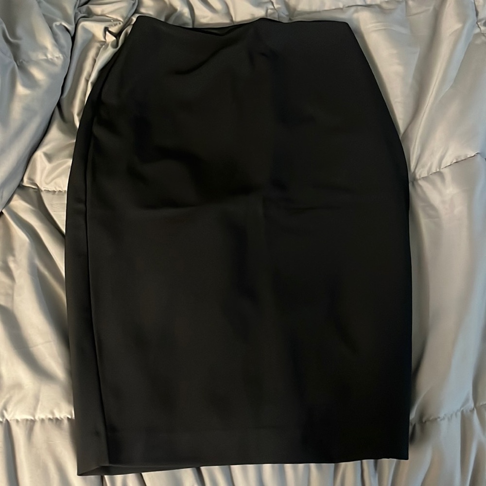 Express skirt, size 4 NWT